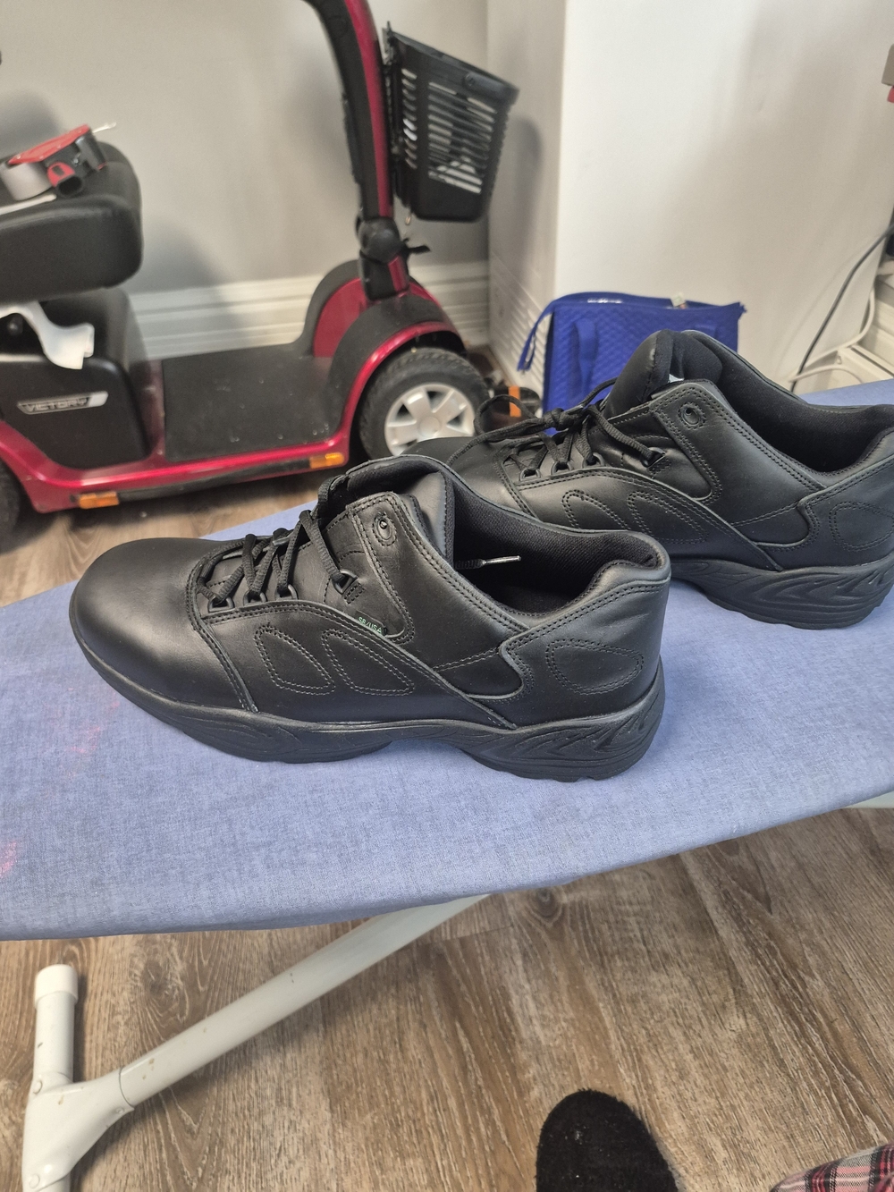 Reebok Work Postal Express Approved Men's Soft Toe Shoe Black 13 Wide